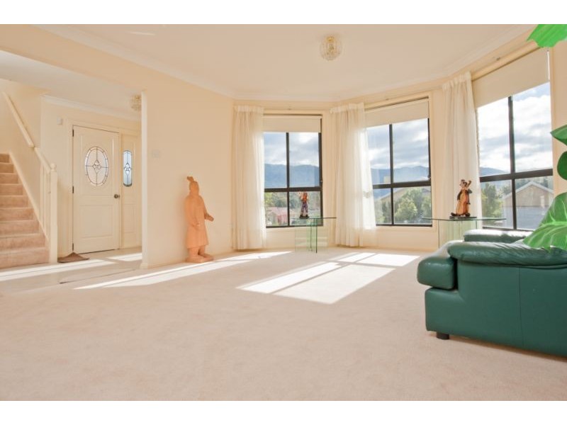 2 Hibiscus Place, Bomaderry NSW 2541