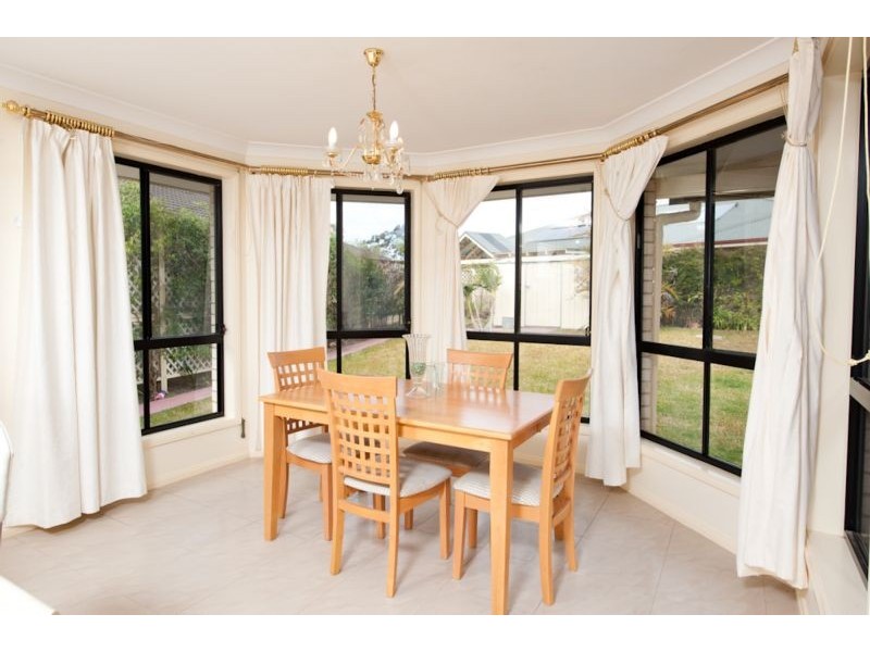 2 Hibiscus Place, Bomaderry NSW 2541