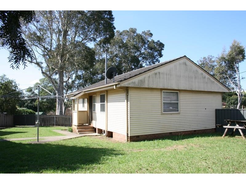 32 Seccombe Street, Nowra NSW 2541