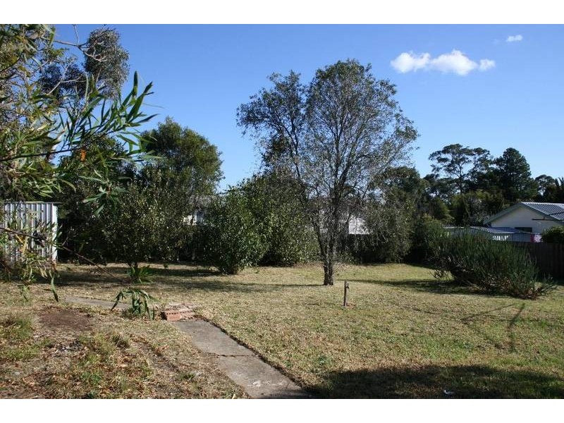 42 Cambewarra Road, Bomaderry NSW 2541