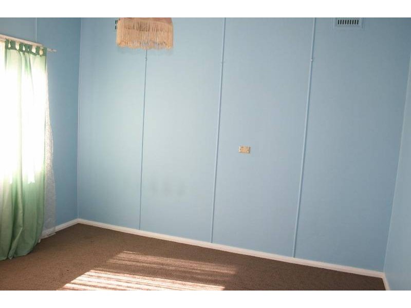 42 Cambewarra Road, Bomaderry NSW 2541