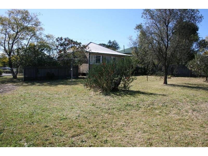 42 Cambewarra Road, Bomaderry NSW 2541