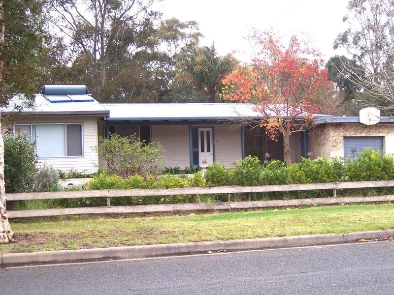 42B Hillcrest Avenue, Nowra NSW 2541