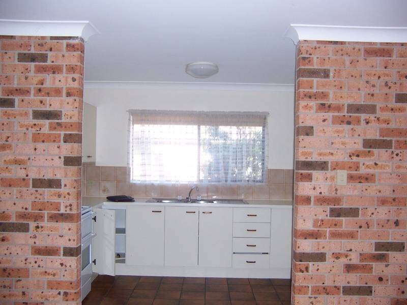 2/5 David Place, Bomaderry NSW 2541