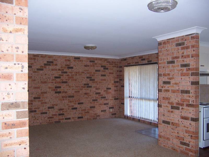 2/5 David Place, Bomaderry NSW 2541
