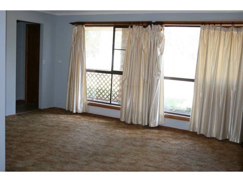 7 Pitt Street, Nowra NSW 2541