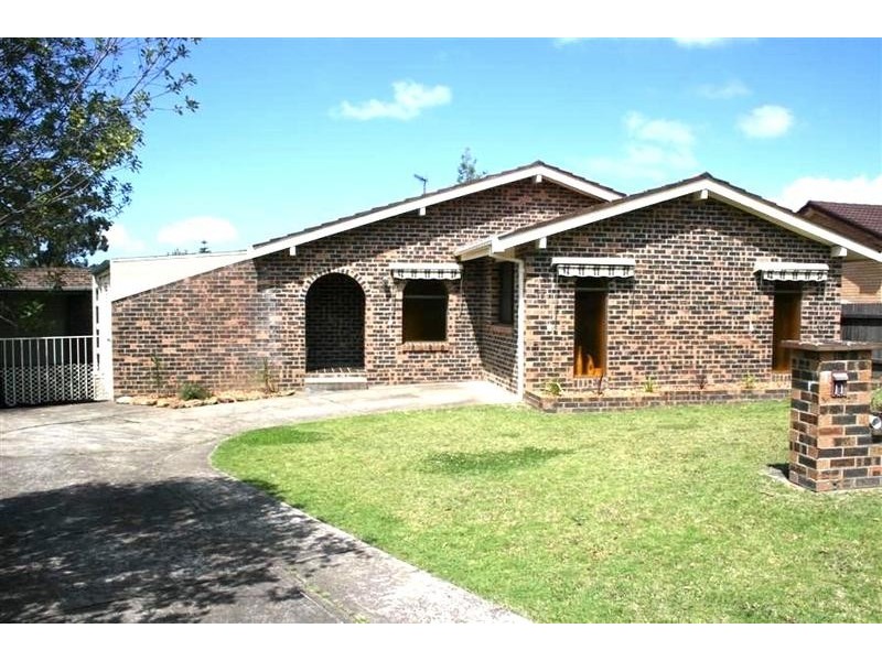 11 Alverstoke Close, Bomaderry NSW 2541