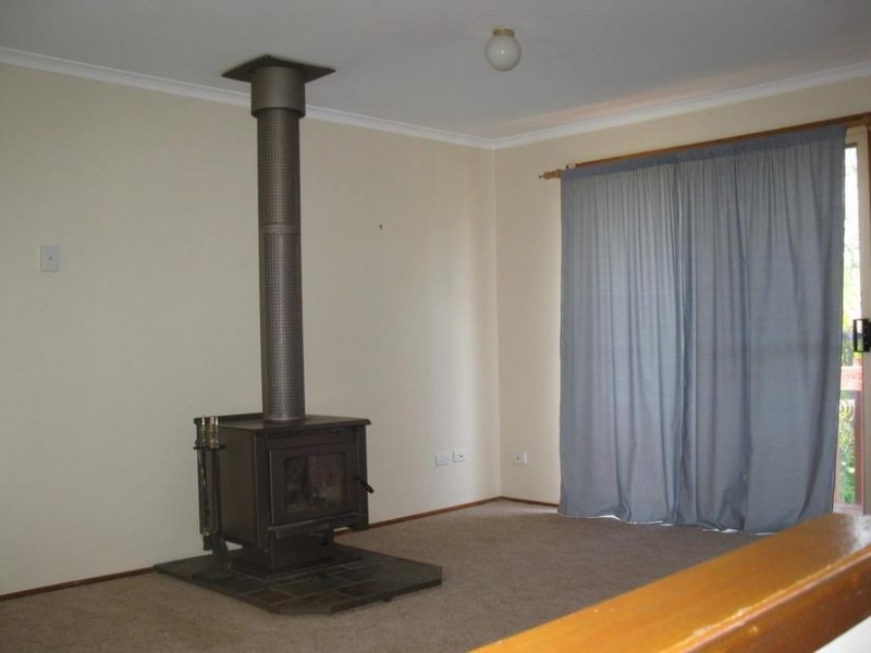 16 Ringbalin Crescent, Bomaderry NSW 2541