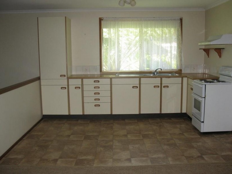 16 Ringbalin Crescent, Bomaderry NSW 2541