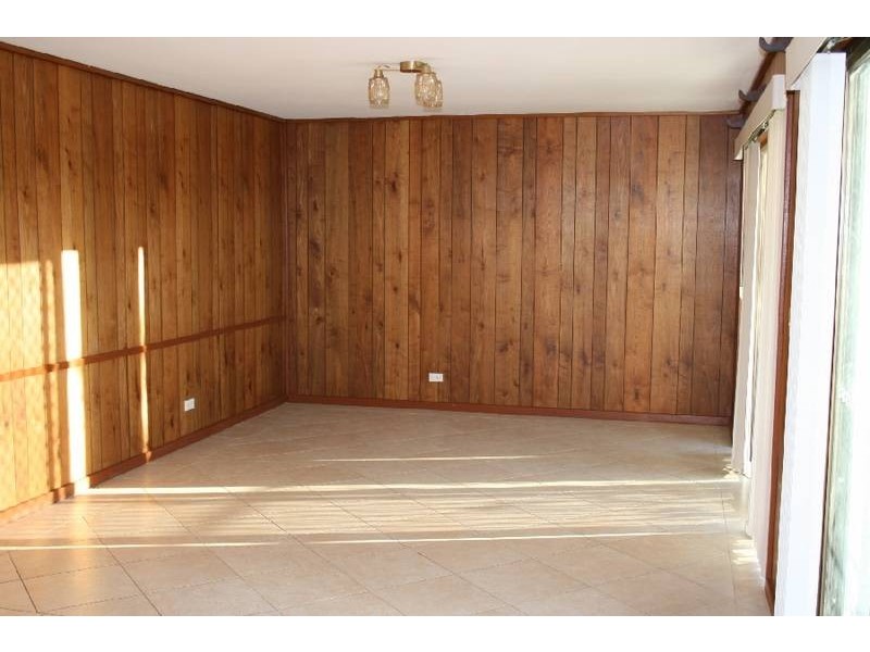 4 Ellis Place, Nowra NSW 2541