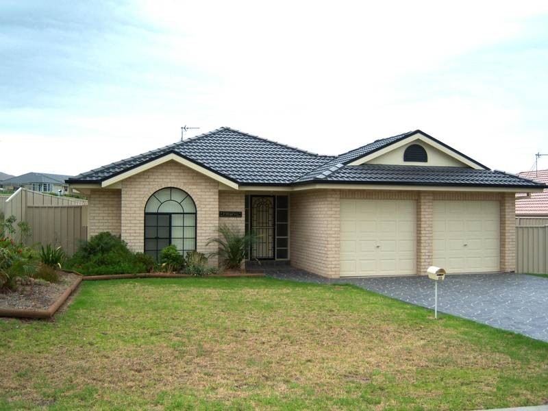 10 Warrigal Street, Worrigee NSW 2540