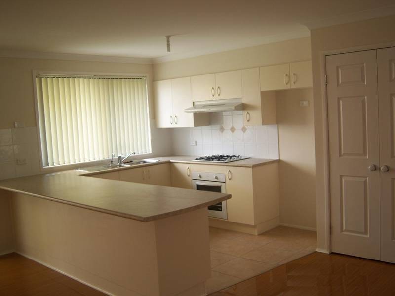 10 Warrigal Street, Worrigee NSW 2540