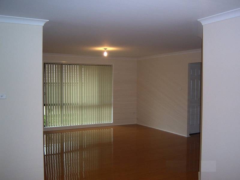 10 Warrigal Street, Worrigee NSW 2540