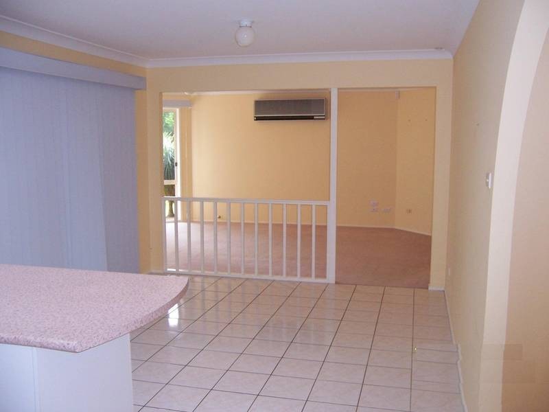 21 Robinia Way, Worrigee NSW 2540