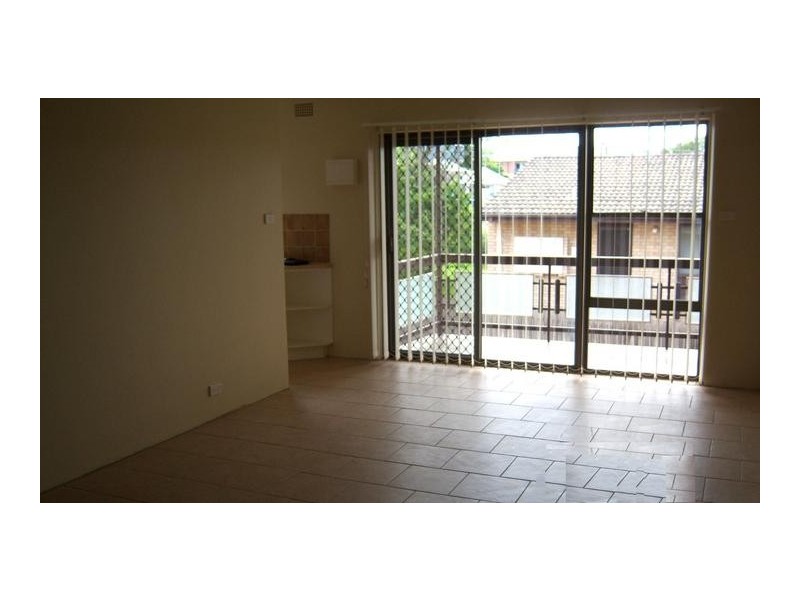 1/6 Burr Avenue, Nowra NSW 2541