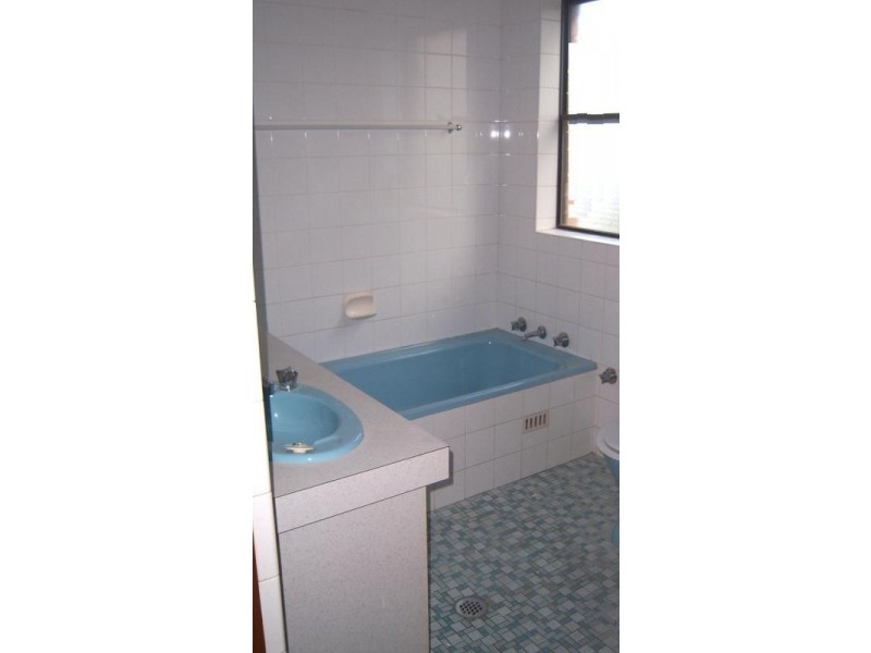 1/6 Burr Avenue, Nowra NSW 2541