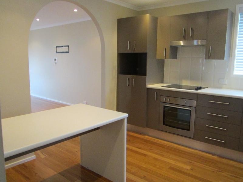 10 Peak Avenue, North Nowra NSW 2541