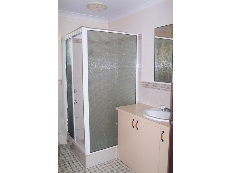 1/5 David Place, Bomaderry NSW 2541