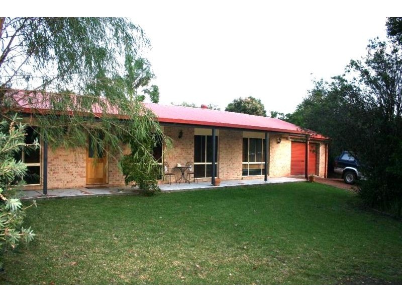 2 Binks Place, Cambewarra NSW 2540