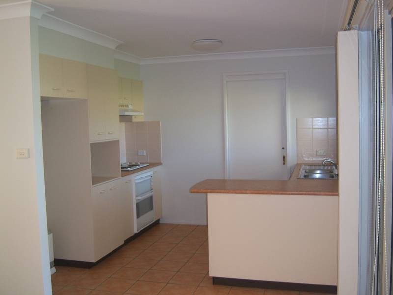 27 Robinia Way, Worrigee NSW 2540