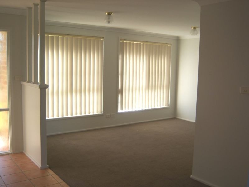 27 Robinia Way, Worrigee NSW 2540