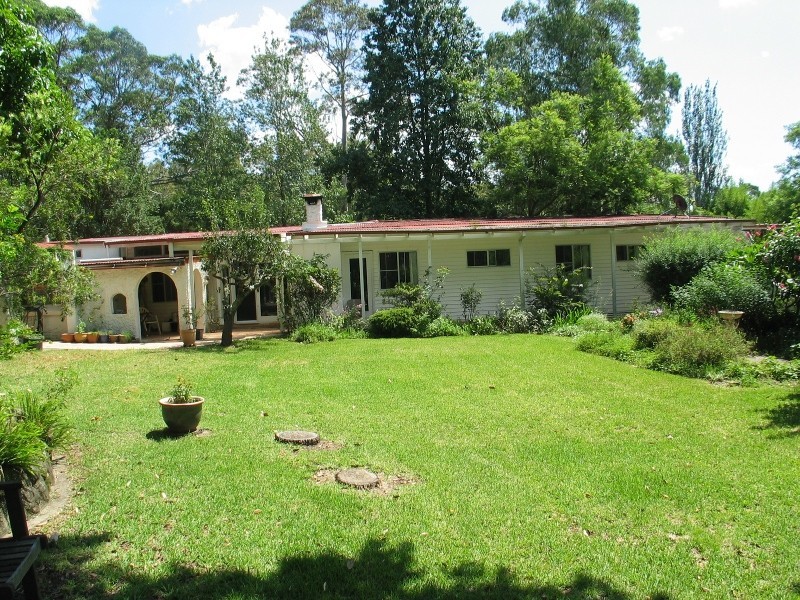 C98 Princes Highway, Bomaderry NSW 2541