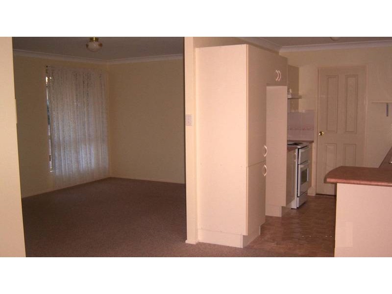 5/63 Brinawarr Street, Bomaderry NSW 2541