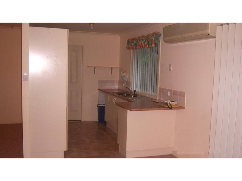 5/63 Brinawarr Street, Bomaderry NSW 2541