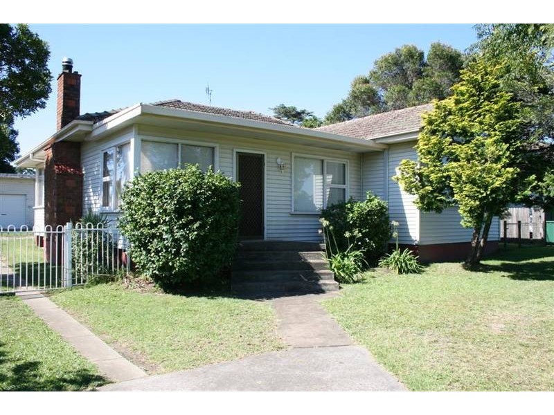 35 Birriley Street, Bomaderry NSW 2541