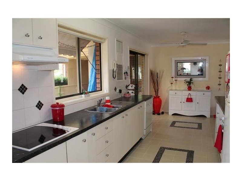 23 Castle Glen, North Nowra NSW 2541