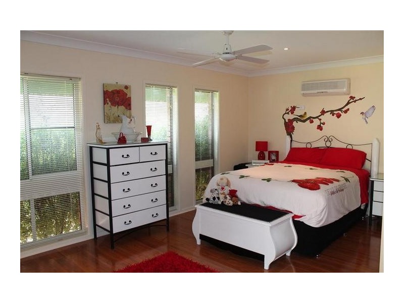 23 Castle Glen, North Nowra NSW 2541