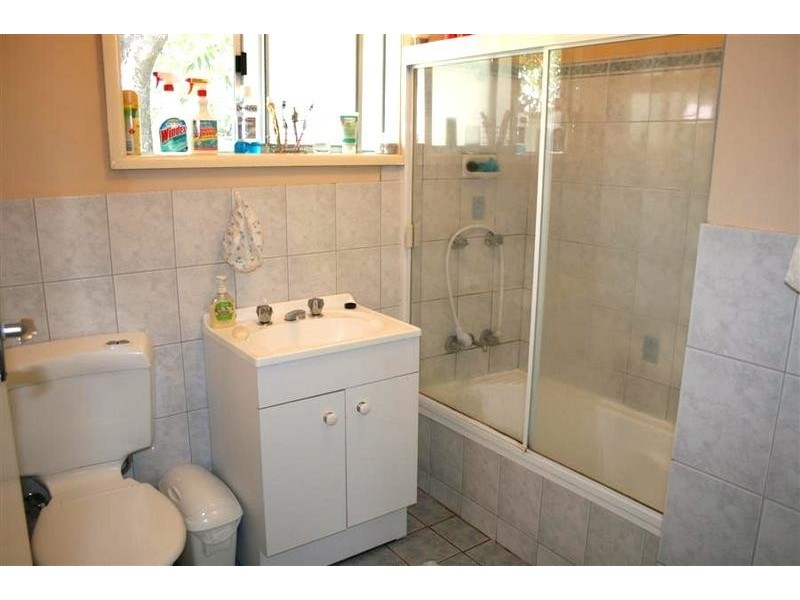 48 Brinawarr Street, Bomaderry NSW 2541