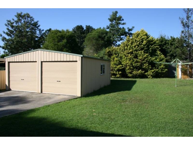 22 Yeovil Drive, Bomaderry NSW 2541