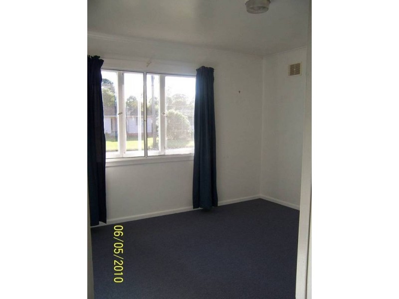 16 McKay Street, Nowra NSW 2541