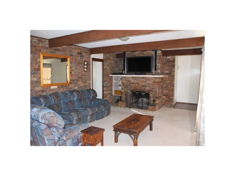 28 Barwon Street, Bomaderry NSW 2541