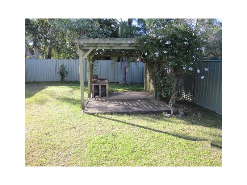 2 Farrar Drive, North Nowra NSW 2541