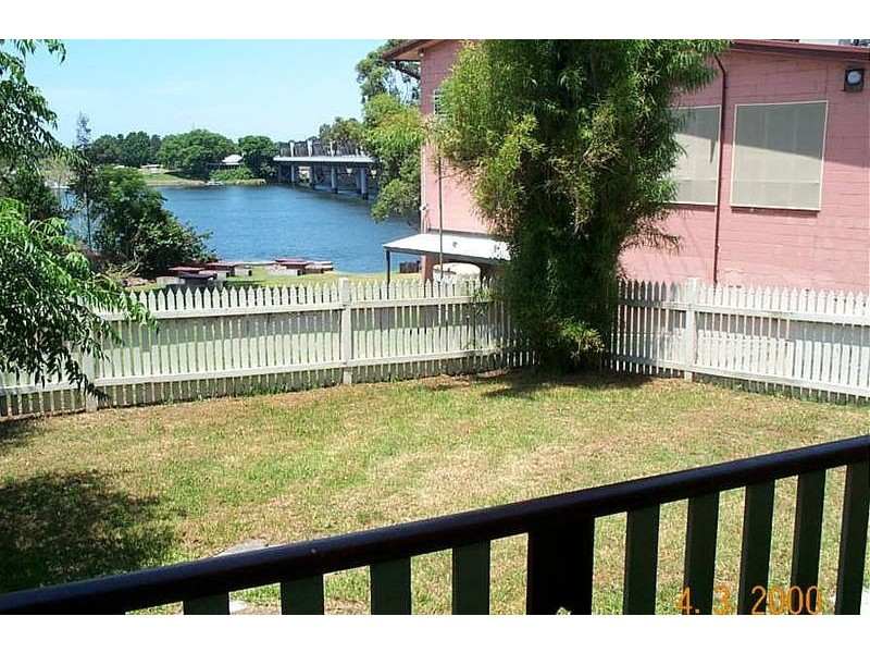 478 Princes Highway, Bomaderry NSW 2541