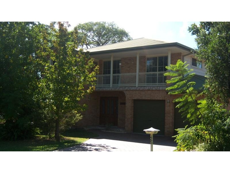 25 Castle Glen, North Nowra NSW 2541