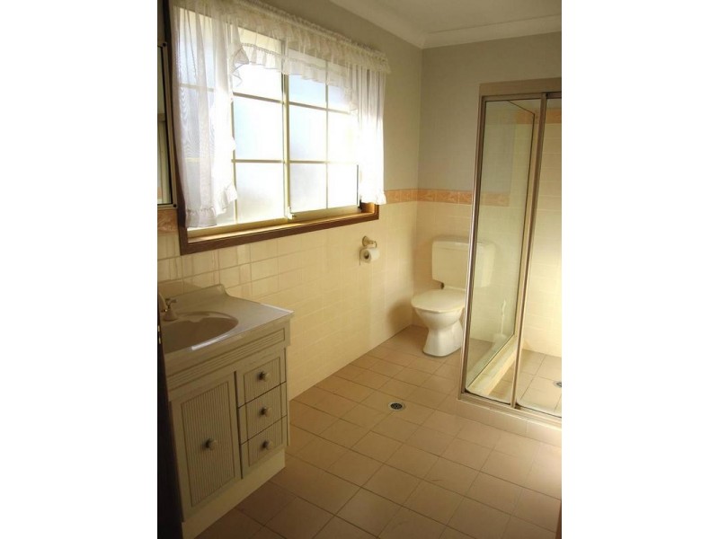 25 Castle Glen, North Nowra NSW 2541