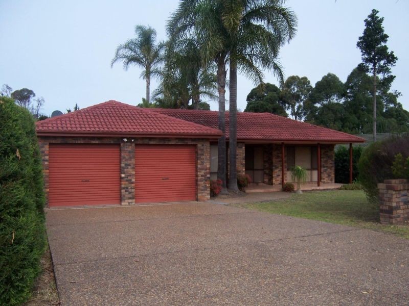 33 Ferntree Drive, Bomaderry NSW 2541