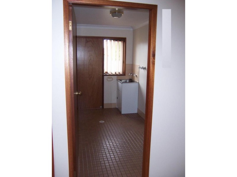 33 Ferntree Drive, Bomaderry NSW 2541