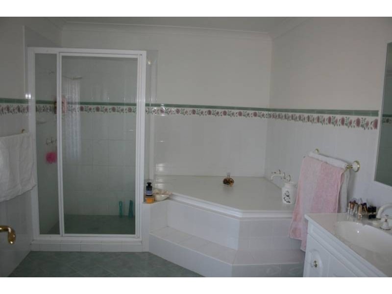 86 Pemberly Drive, Nowra Hill NSW 2540