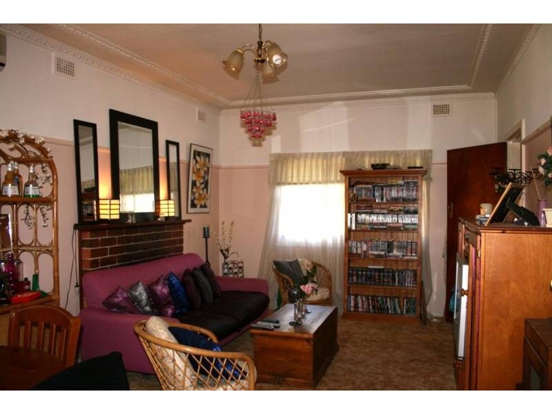 123 Plunkett Street, Nowra NSW 2541