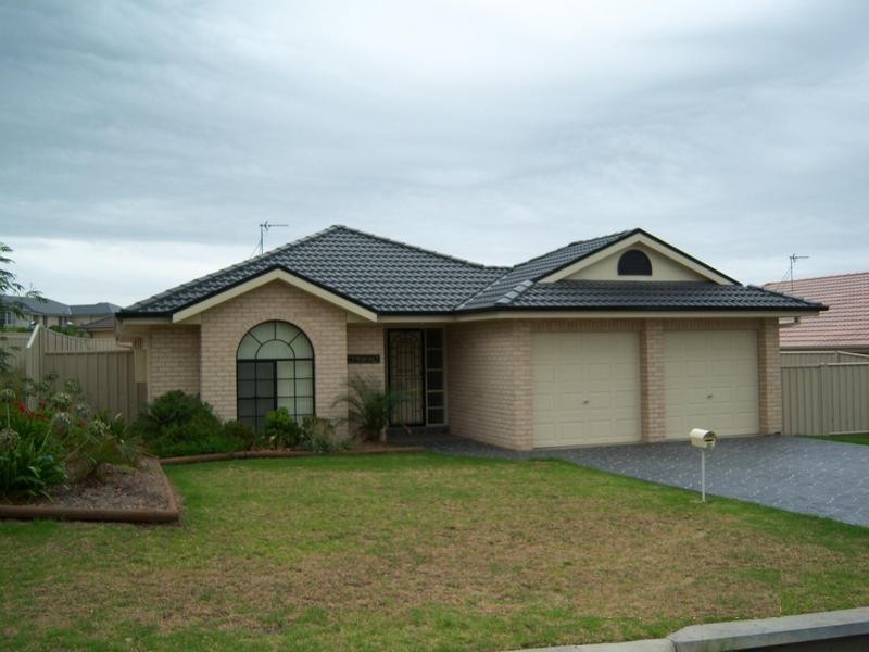 10 Warrigal Street, Worrigee NSW 2540