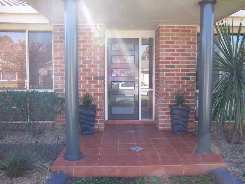 1 Chebec Close, Bomaderry NSW 2541