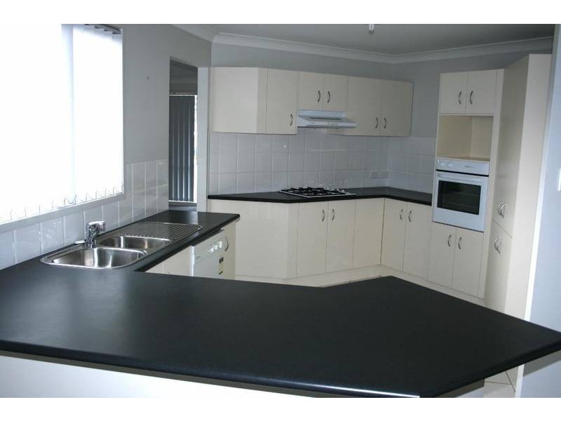 17 Juniper Place, Worrigee NSW 2540