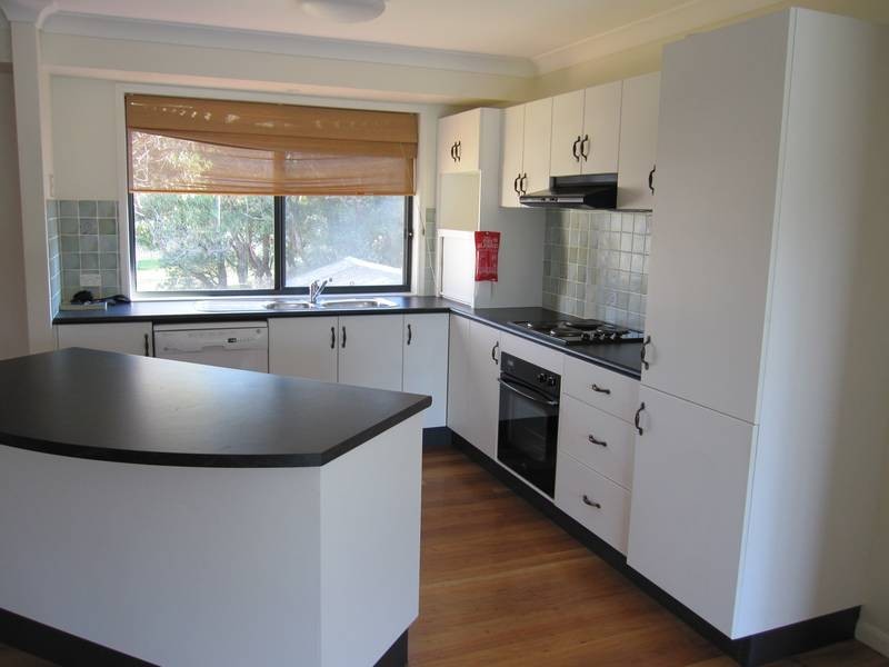 5 Parkes Crescent, Callala Beach NSW 2540