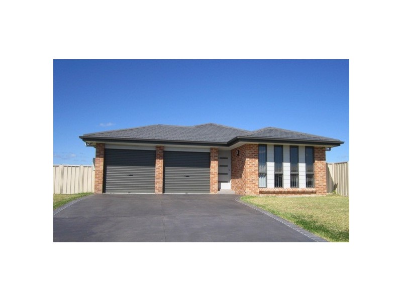 7 Blue Bell Way, Worrigee NSW 2540