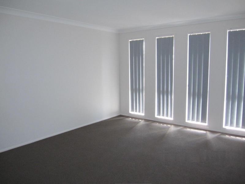 7 Blue Bell Way, Worrigee NSW 2540