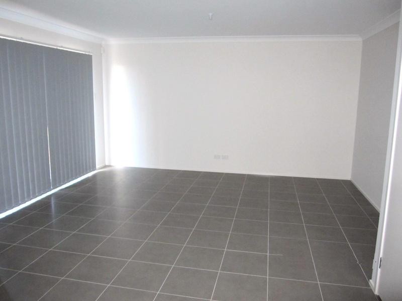 7 Blue Bell Way, Worrigee NSW 2540